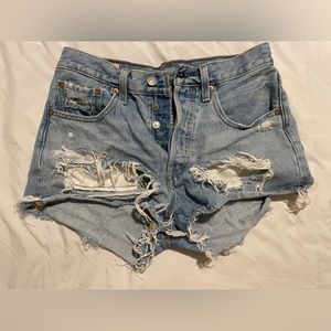 Levi’s 501 denim shorts medium wash